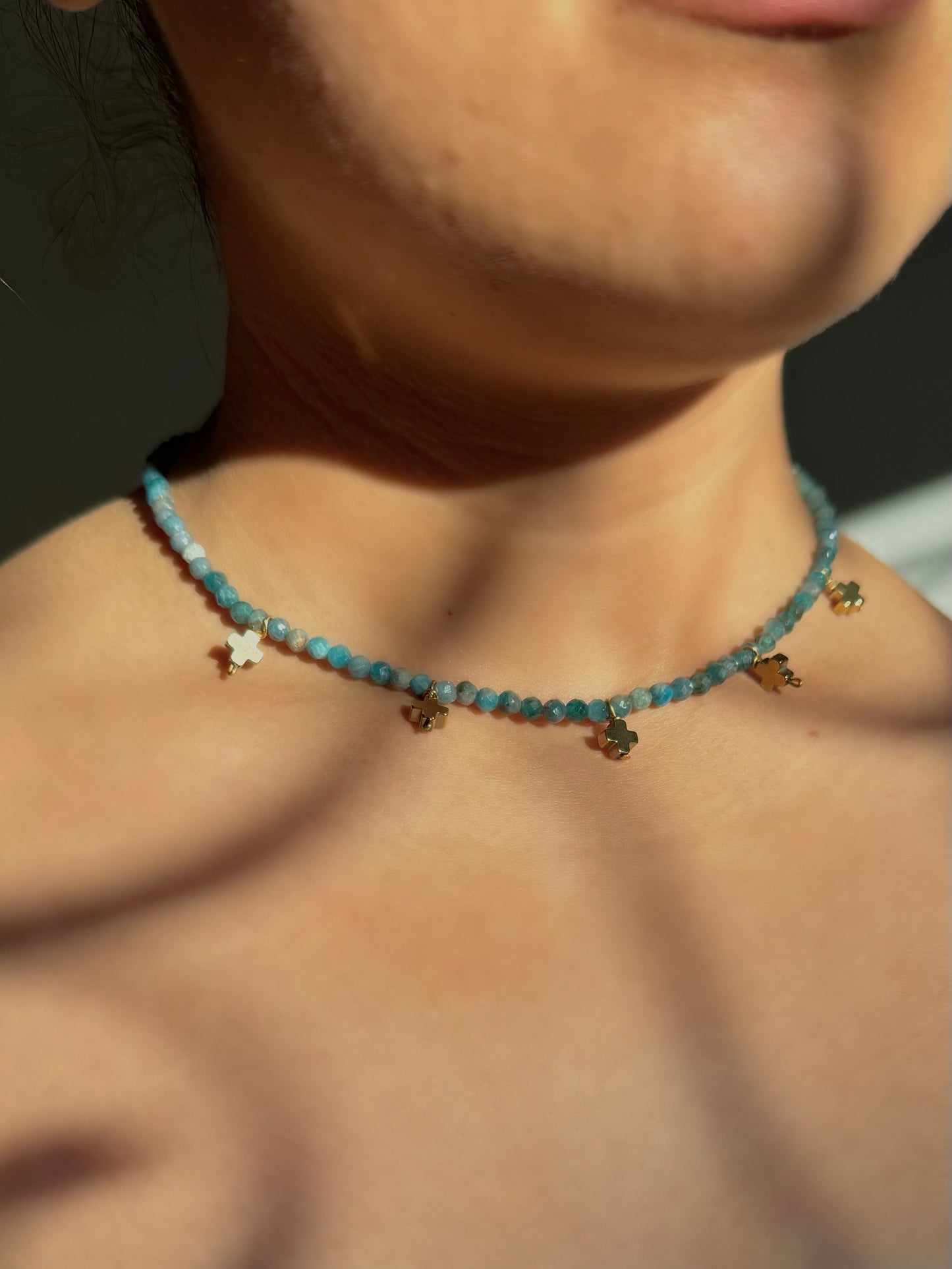 Choker apatite