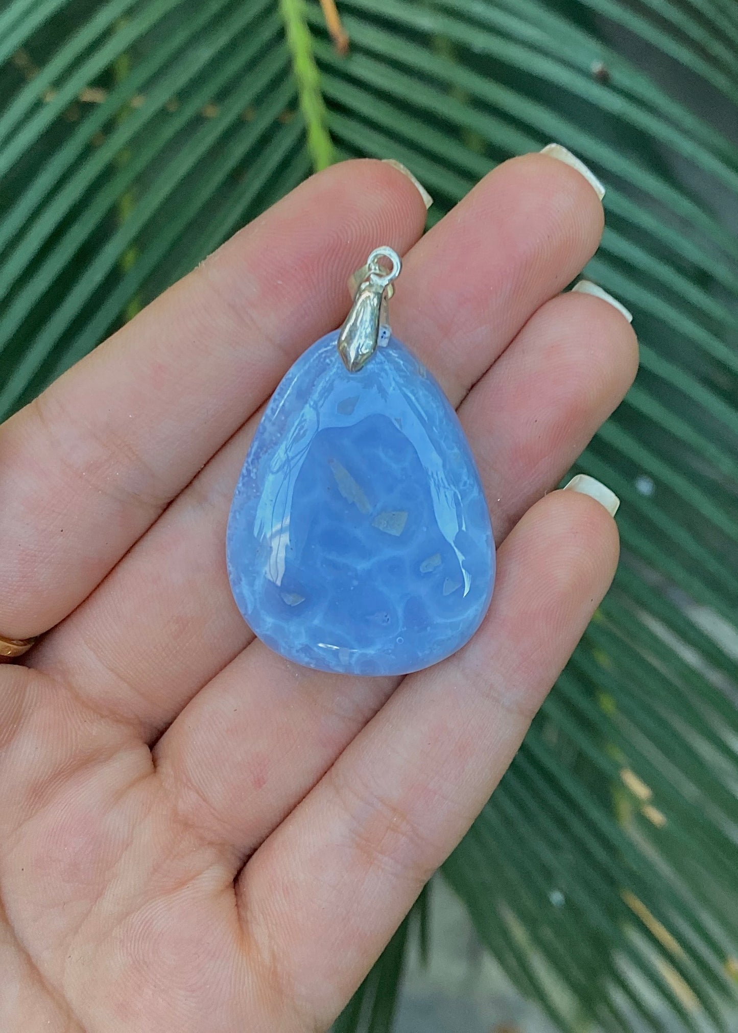 Pendentif agate dentelle bleue